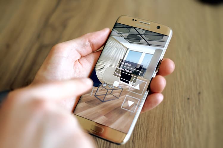 Why E-Commerce Businesses Should Invest in 3D Modeling and Augmented Reality Technology for Better Product Visualization